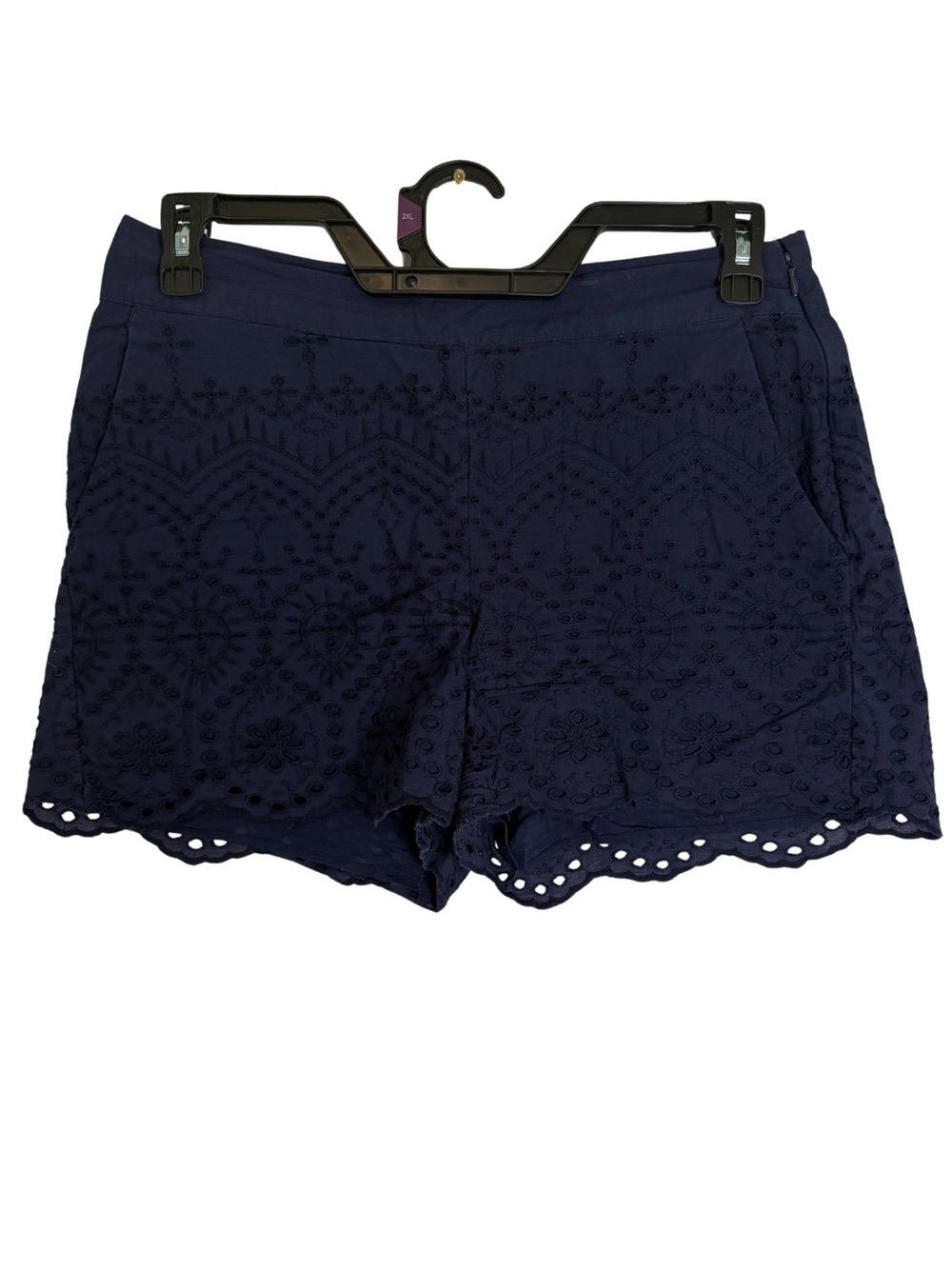 3/$20 LOFT Navy Blue Eyelet Scalloped Shorts Size 4